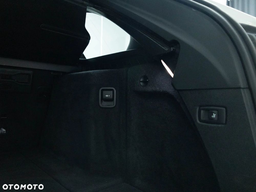 BMW Seria 5 530i xDrive M Sport sport - 38
