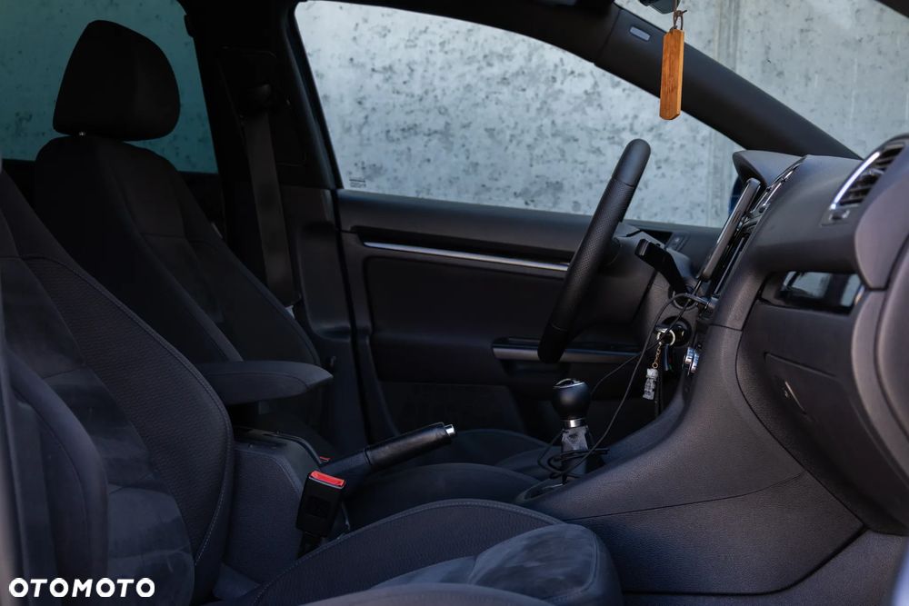 Volkswagen Golf VI 1.2 TSI Highline - 24