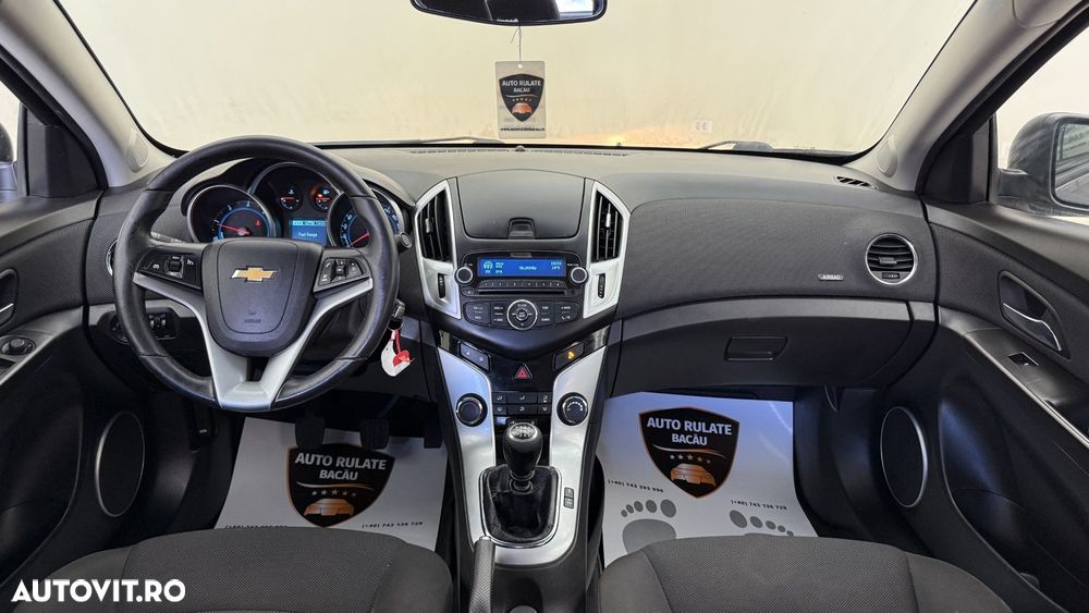 Chevrolet Cruze - 8