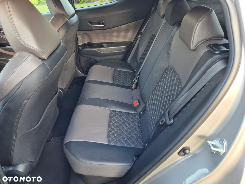 Toyota C-HR Business-Edition - 17