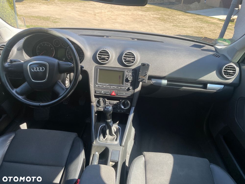 Audi A3 Sportback 1.6 FSI Ambiente - 9