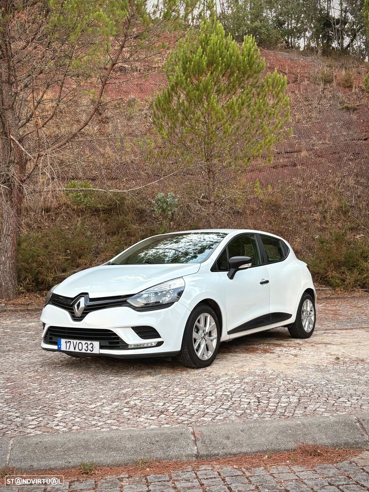 Renault Clio - 1