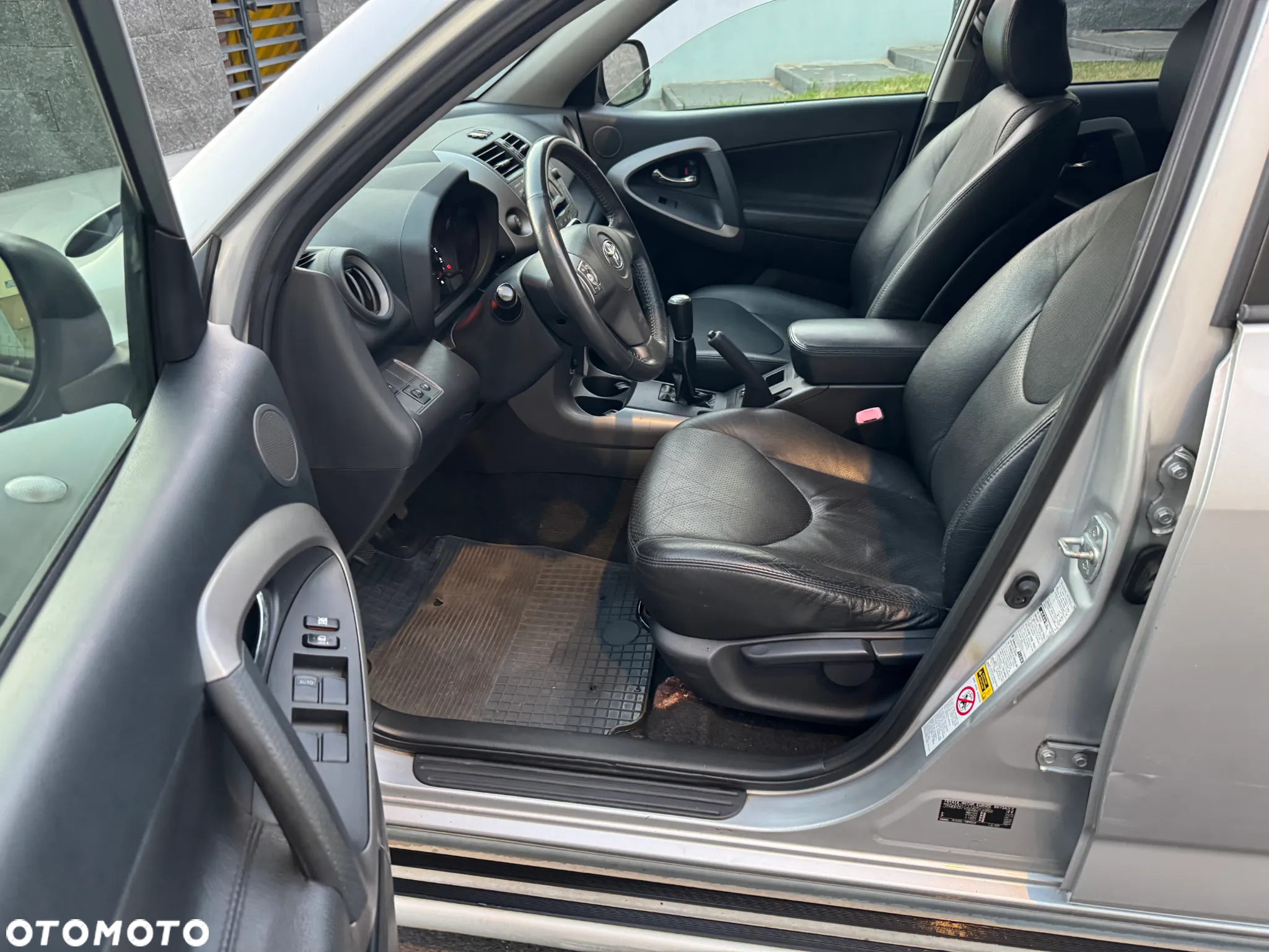 Toyota RAV4 2.0 VVT-i Sol - 16