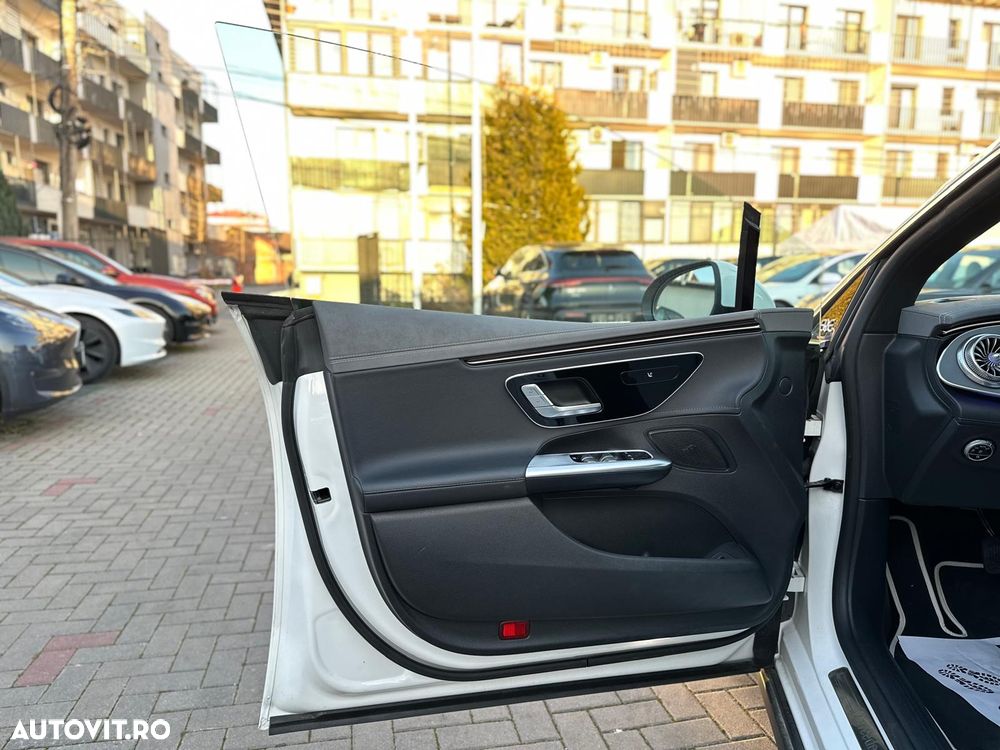 Mercedes-Benz EQE 300 Electric Art - 38