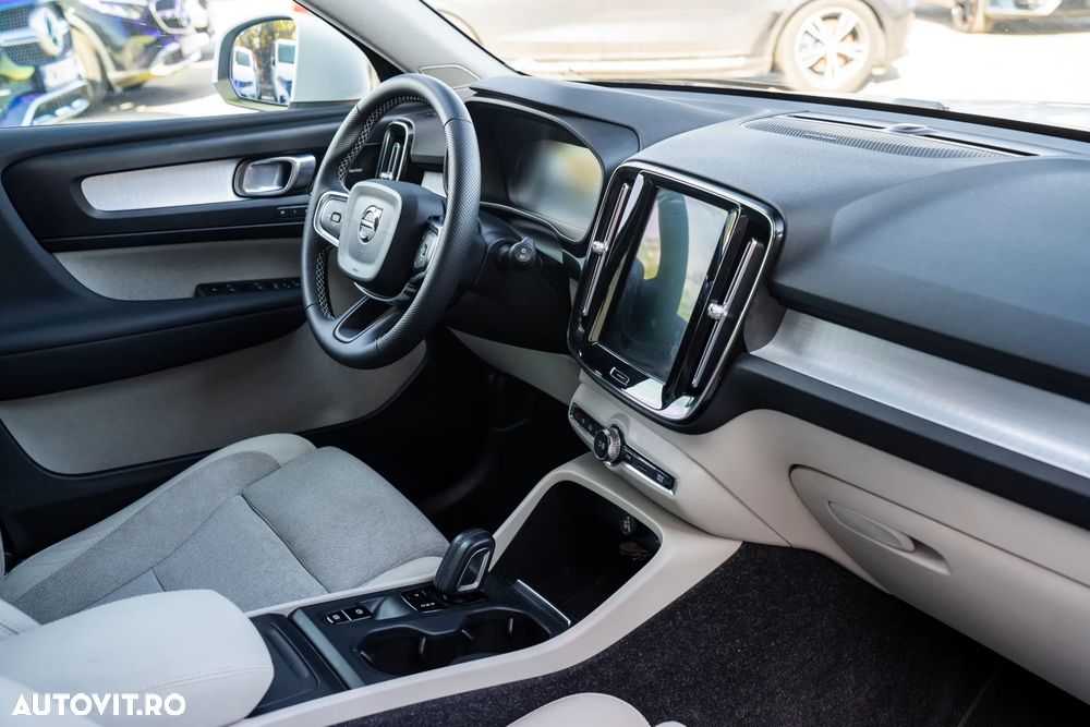 Volvo XC 40 D3 AWD Momentum - 36
