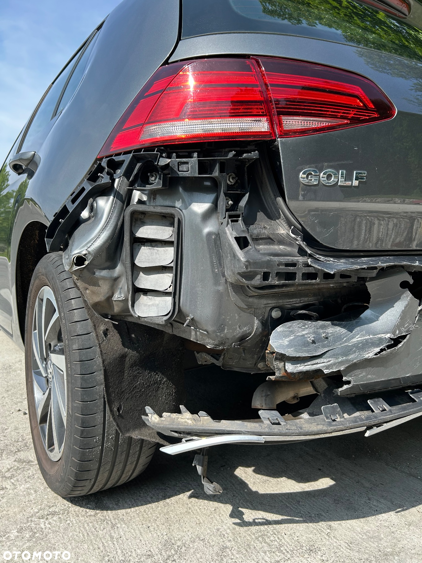 Volkswagen Golf - 11