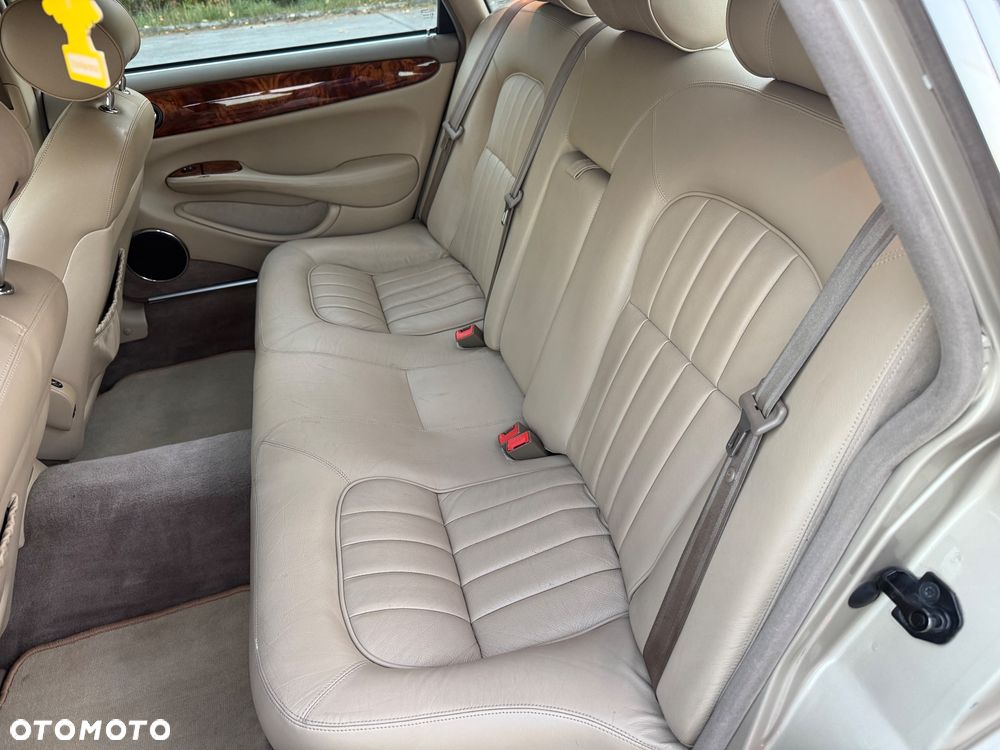 Jaguar XJ 4.0 Executive - 18