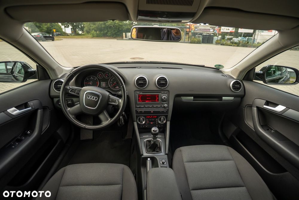 Audi A3 Sportback 2.0 TDI DPF Ambiente - 23