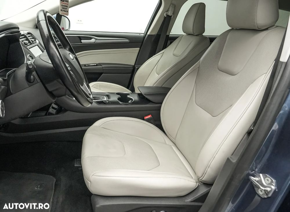 Ford Mondeo 2.0 HEV Titanium - 14