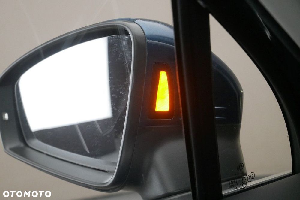 Volkswagen Tiguan - 36