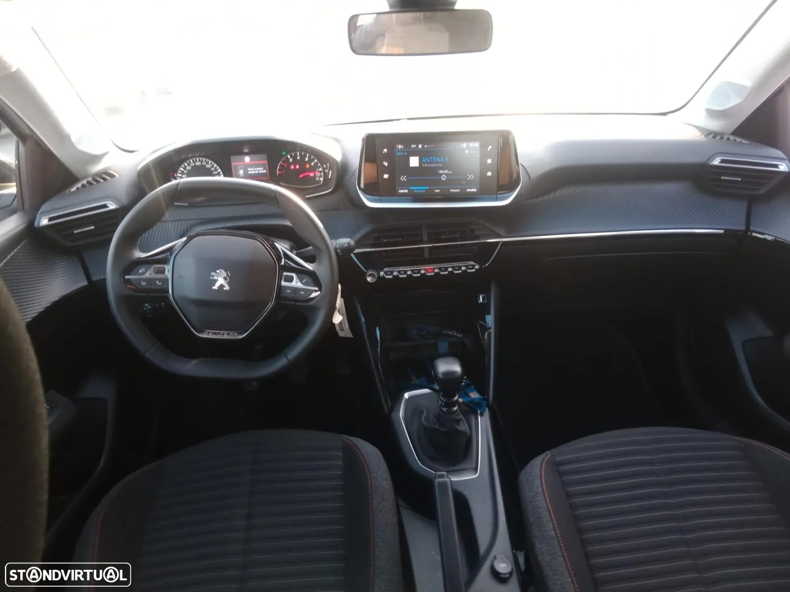 Peugeot 208 - 7