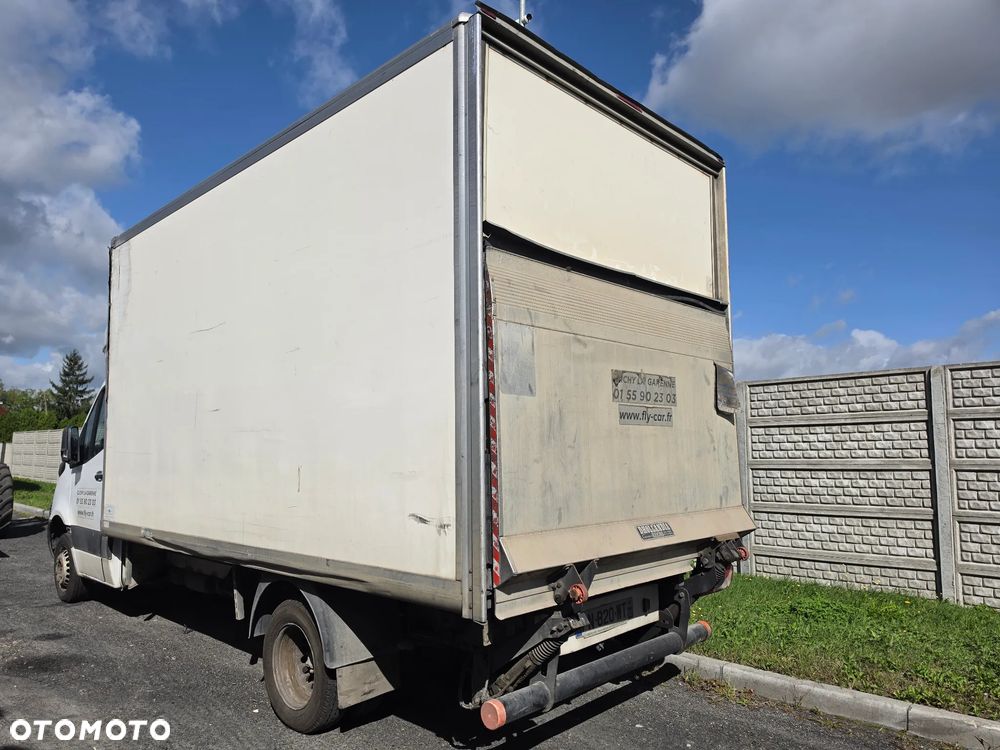Mercedes-Benz Sprinter - 2