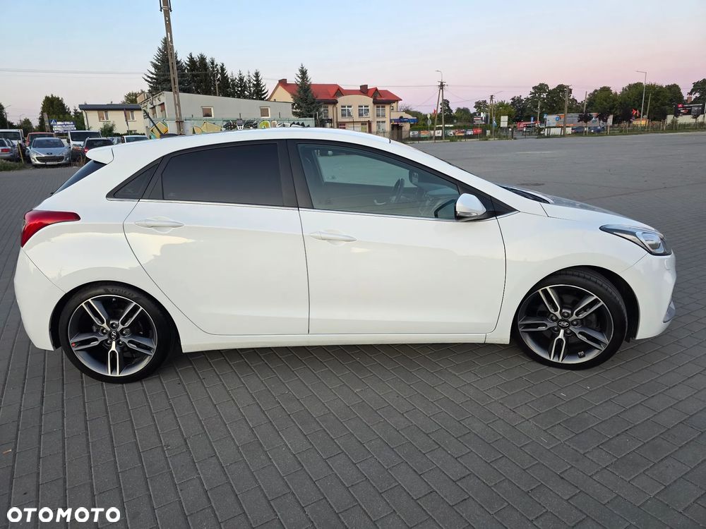 Hyundai i30 1.6 T GDI Turbo - 11