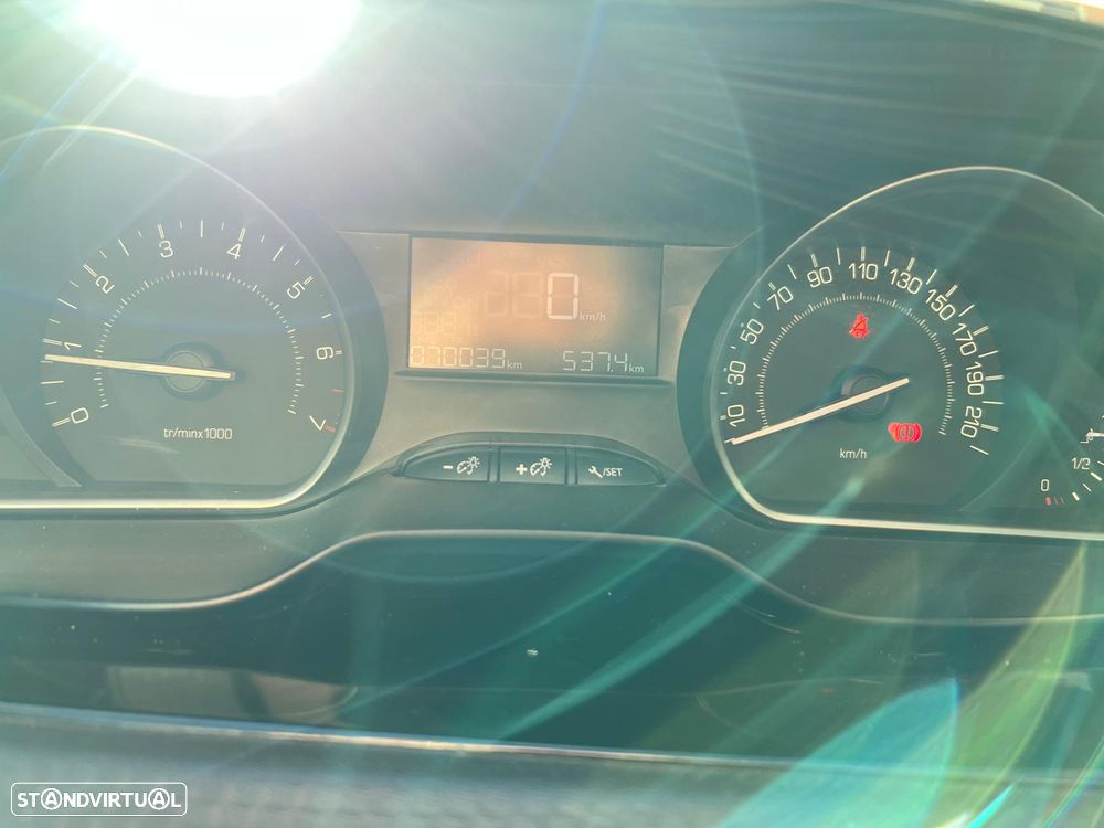Peugeot 2008 1.2 PureTech Active - 6