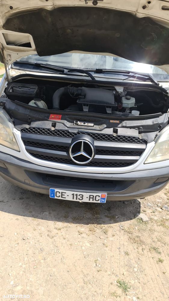 Mercedes-Benz Sprinter - 2