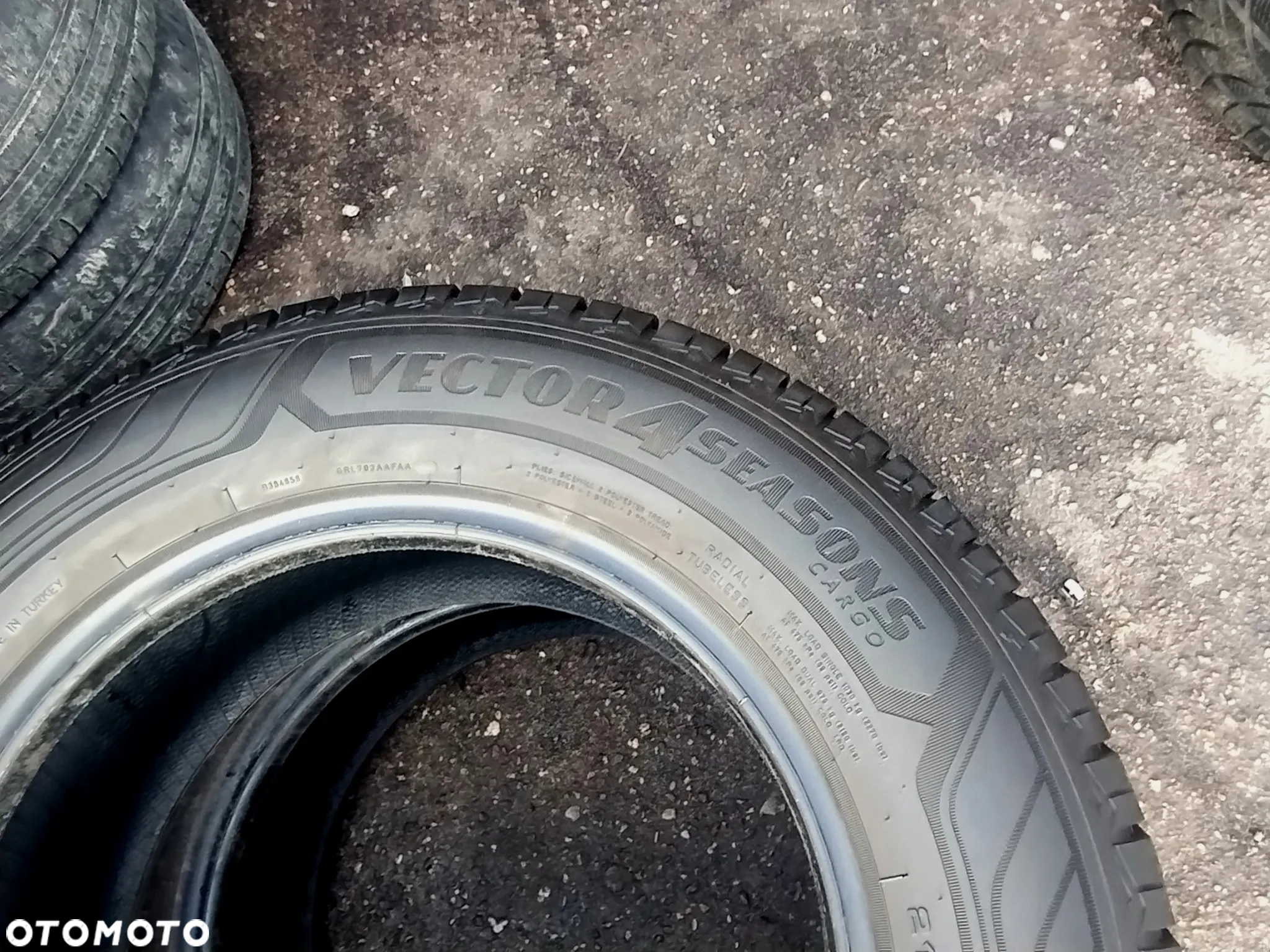 215/65R16C 109/107T Opony Całoroczne Wielosezonowe GOODYEAR Vector 4SEASONS CARGO 8,5mm Legnica ALU-RAD 23r. - 7
