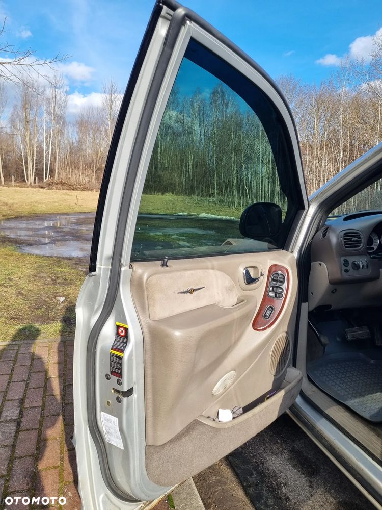 Chrysler Grand Voyager 3.3 Limited AWD - 6