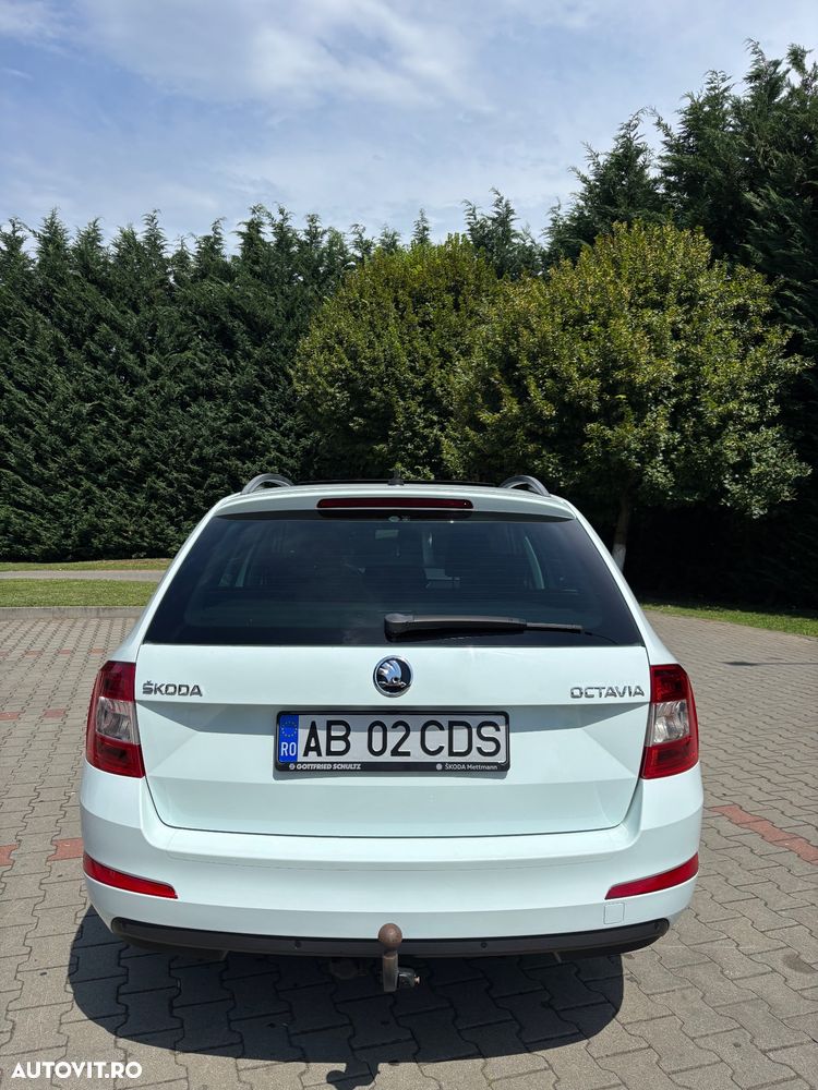 Skoda Octavia 2.0 TDI DSG Style - 4