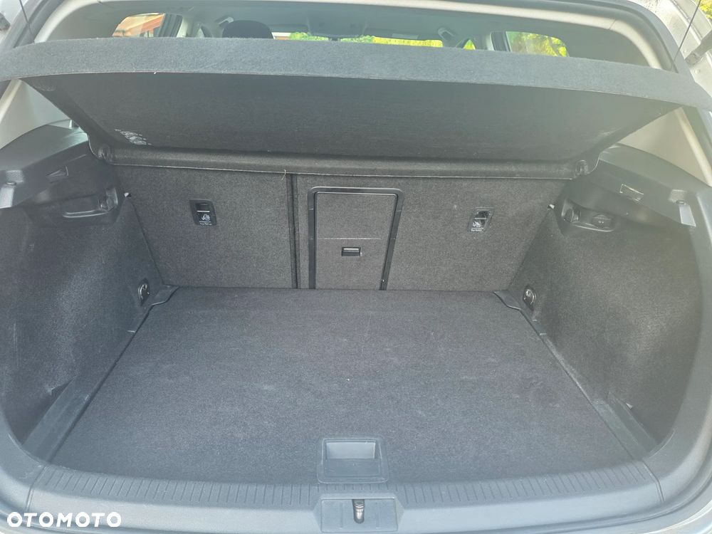 Volkswagen Golf 1.6 BlueTDI DSG Comfortline - 11
