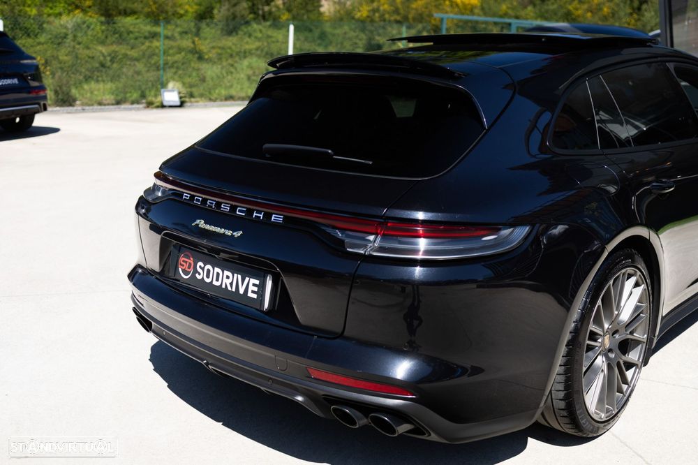 Porsche Panamera Sport Turismo 4 E-Hybrid - 38