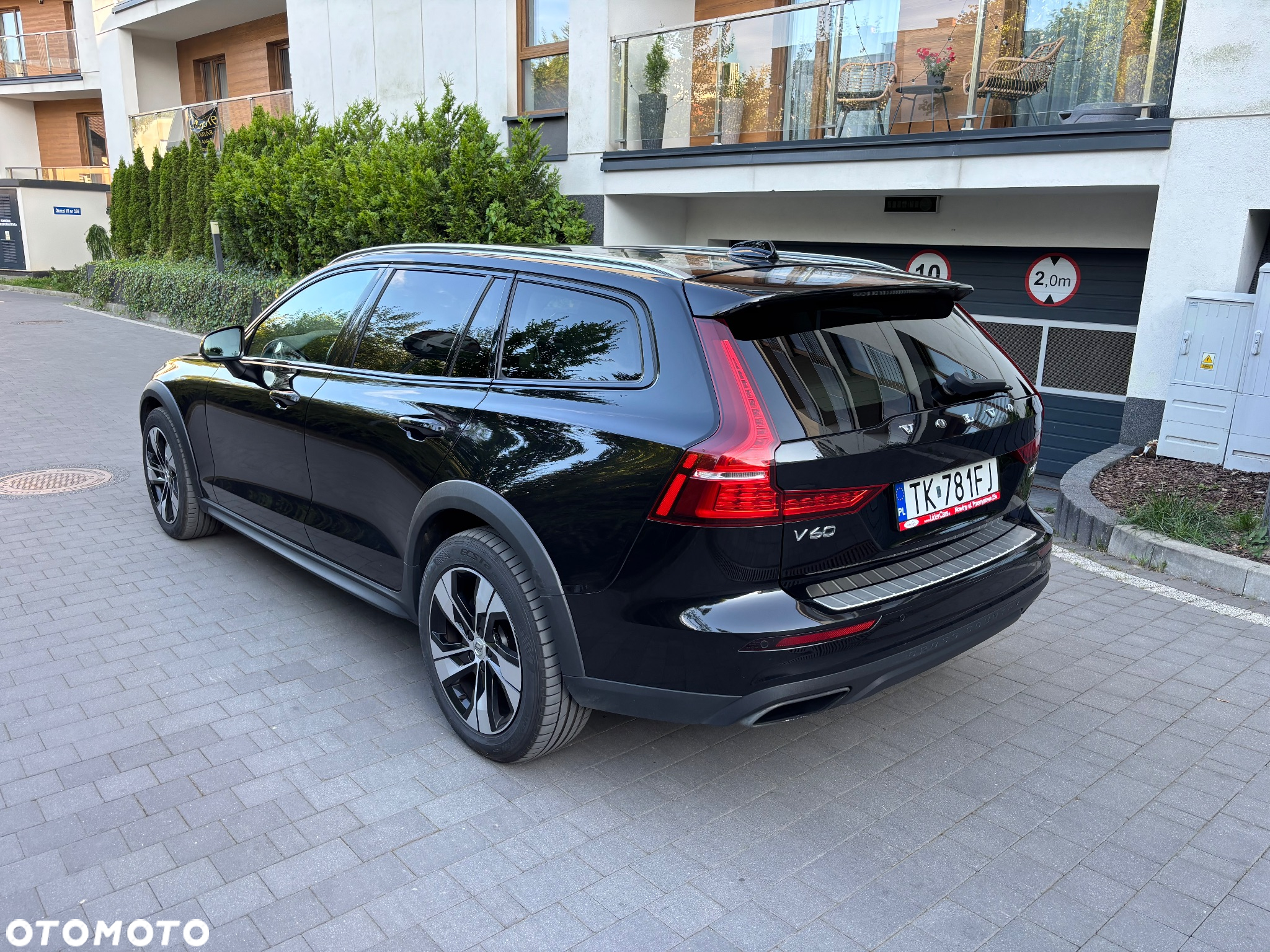 Volvo V60 Cross Country - 4