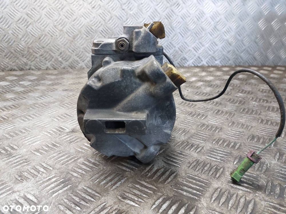 SPRĘŻARKA KOMPRESOR KLIMATYZACJI VOLKSWAGEN PASSAT B5 1.9 TDI 8D0260808 - 4