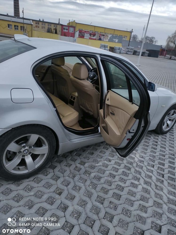 BMW Seria 5 525i - 9