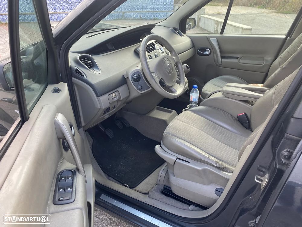 Renault Scénic 1.5 dCi Confort - 10