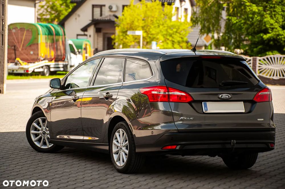 Ford Focus 1.0 EcoBoost STart-Stopp-System TITANIUM - 2