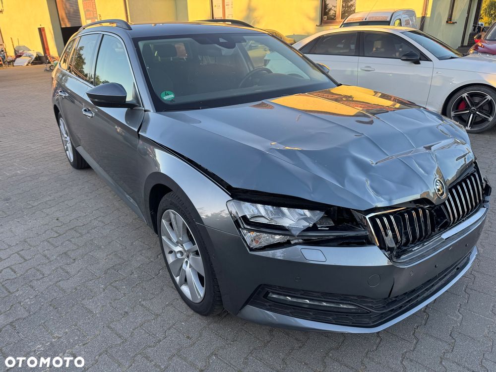 Skoda Superb 2.0 TDI DSG Premium Edition - 5