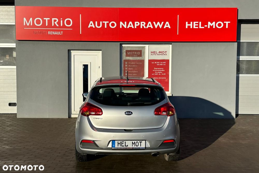 Kia Ceed - 8