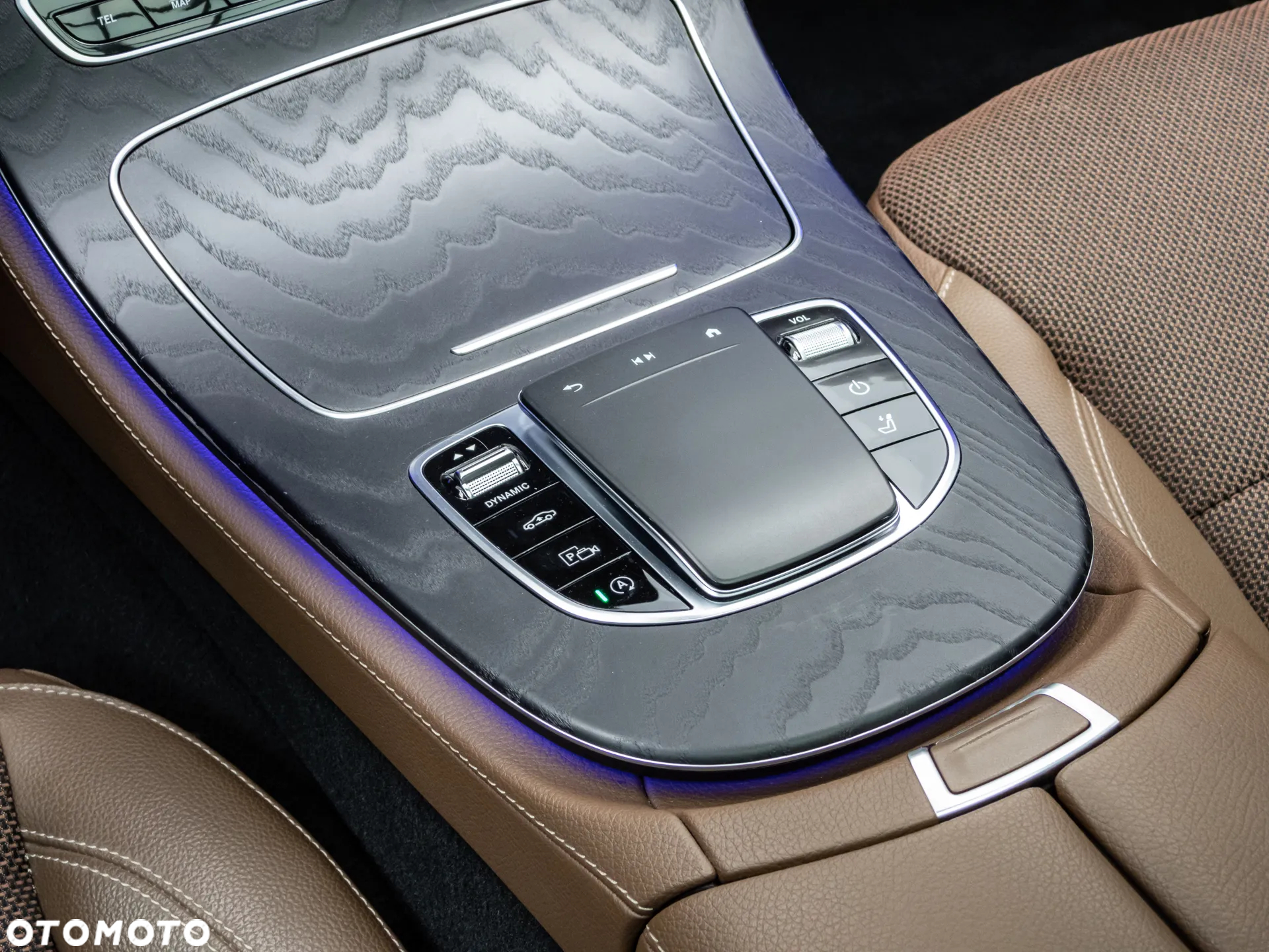 Mercedes-Benz Klasa E 220 d 4-Matic All-Terrain Avantgarde - 27