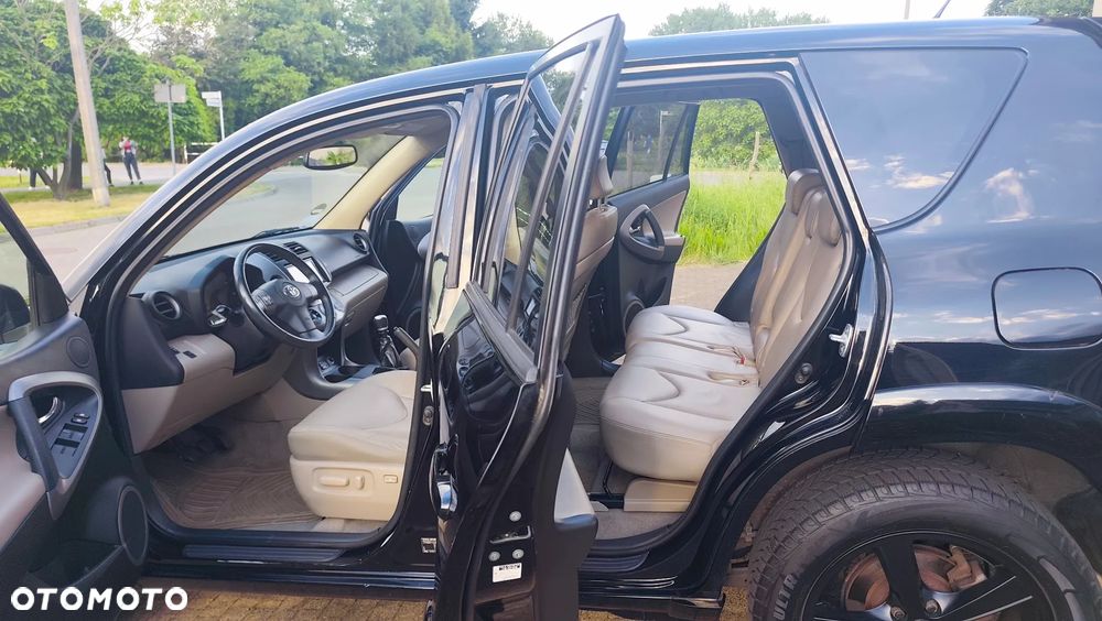 Toyota RAV4 2.2 D-CAT 4x4 Executive - 8
