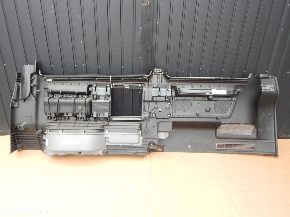 vw t5 multivan tapicerka boczek bok lewa tył - 10