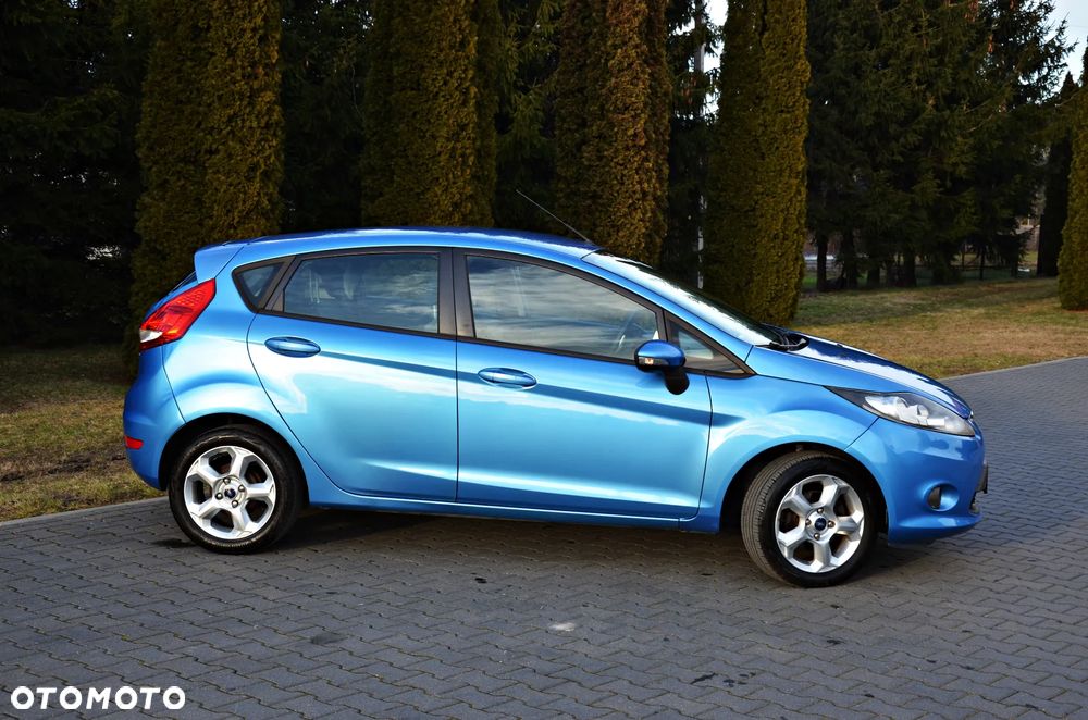 Ford Fiesta 1.25 Ghia - 13