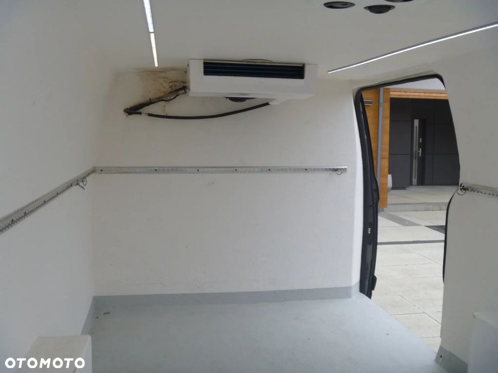 Ford TRANSIT CUSTOM - 20