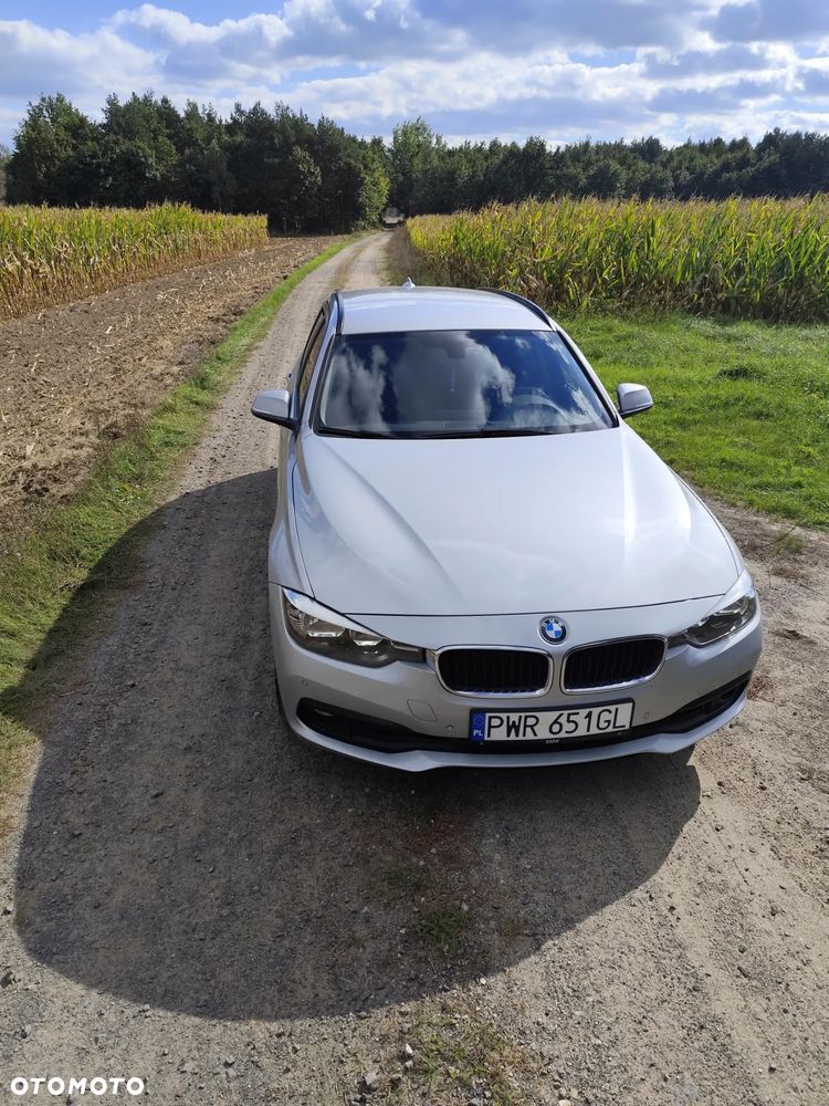 BMW Seria 3 318d - 5