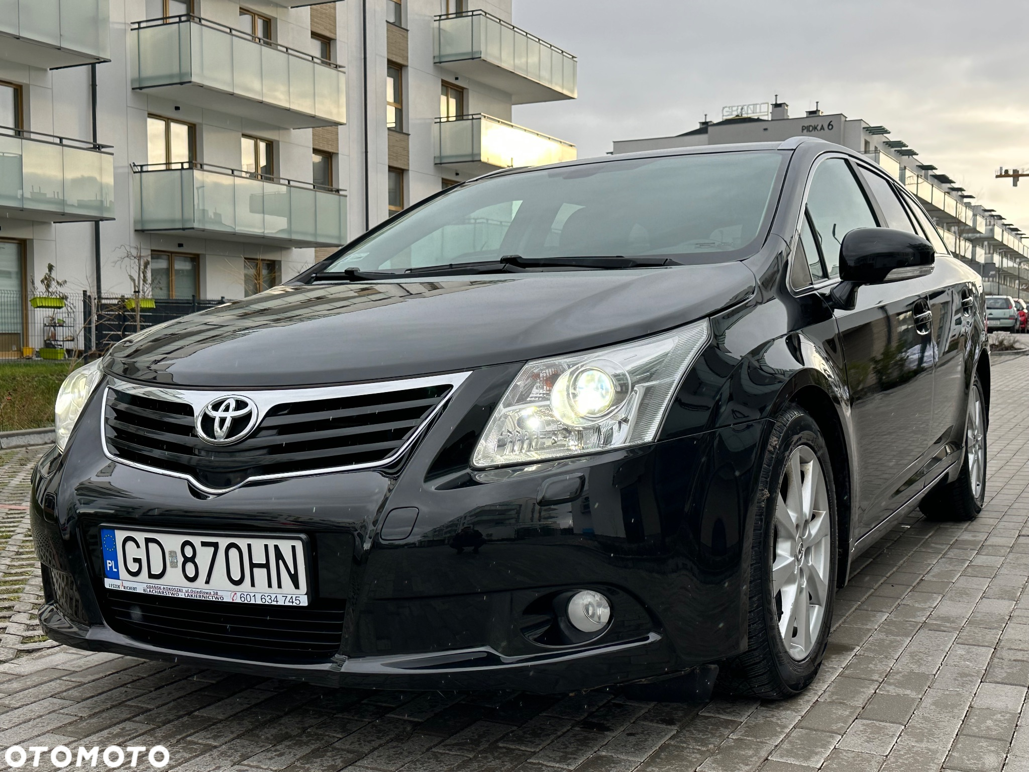 Toyota Avensis 2.0 D-4D Premium - 20