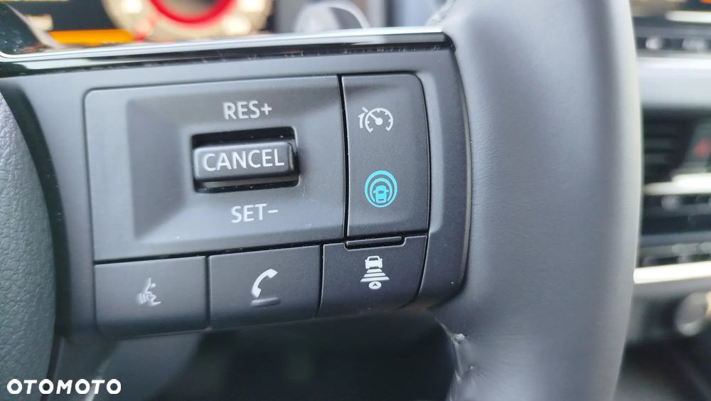 Nissan Qashqai 1.3 DIG-T Tekna DCT - 14
