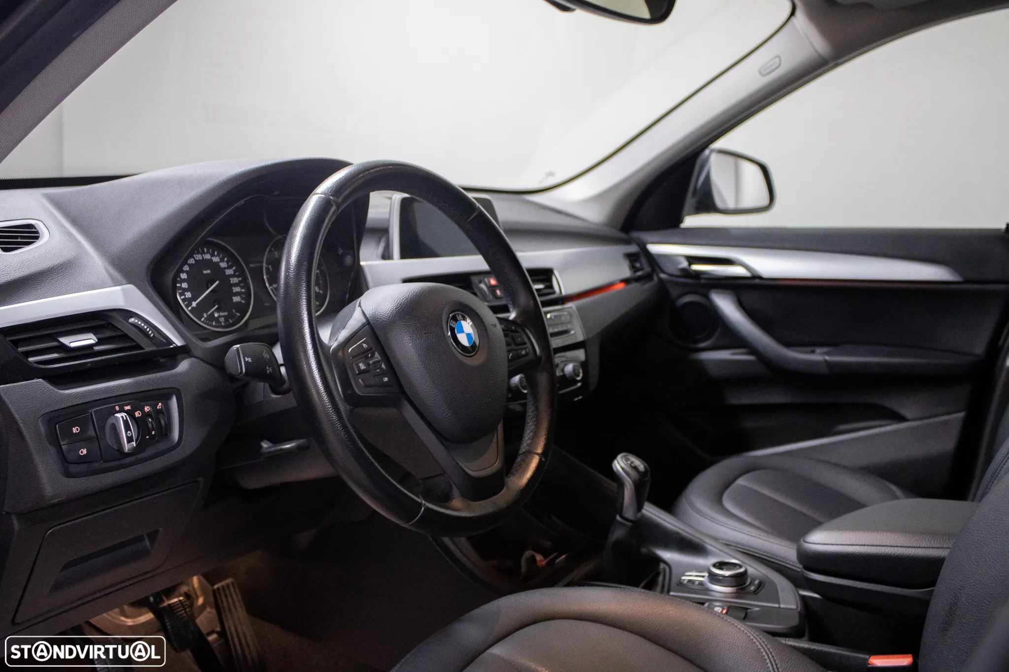 BMW X1 16 d sDrive Advantage - 23