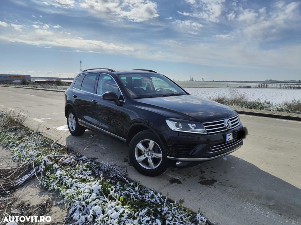 Volkswagen Touareg - 1