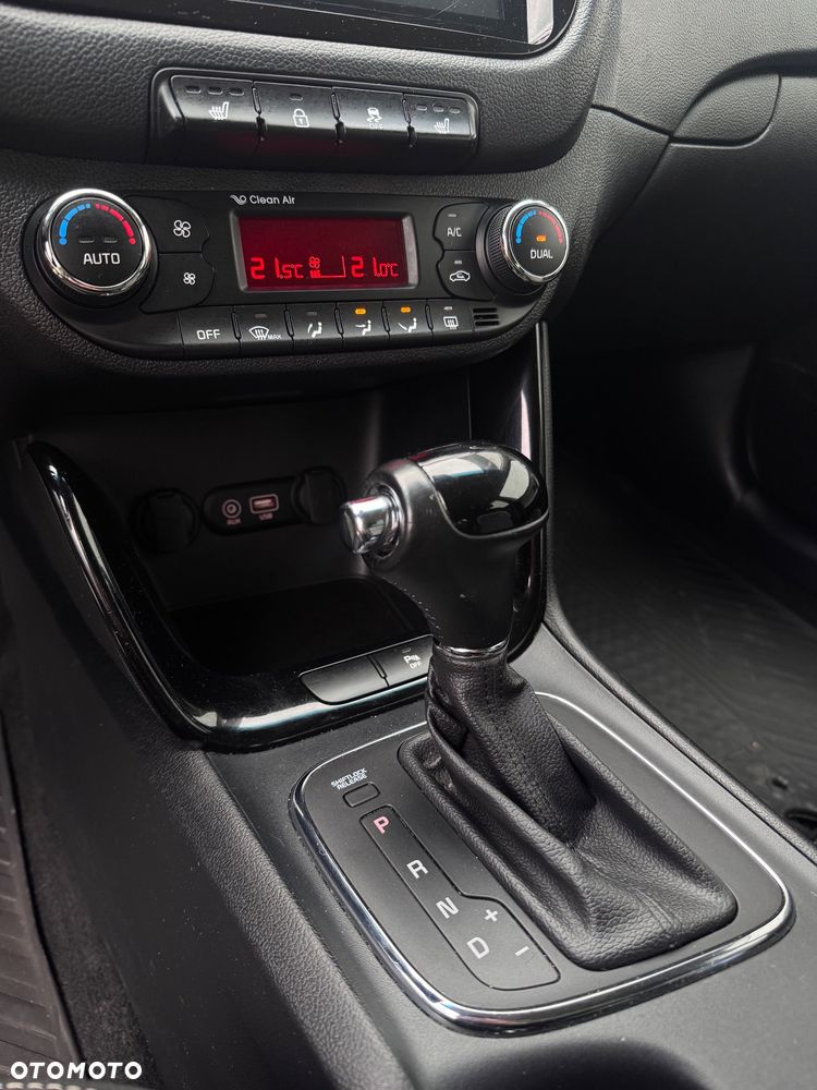 Kia Ceed 1.6 GDI DCT Platinum Edition - 23