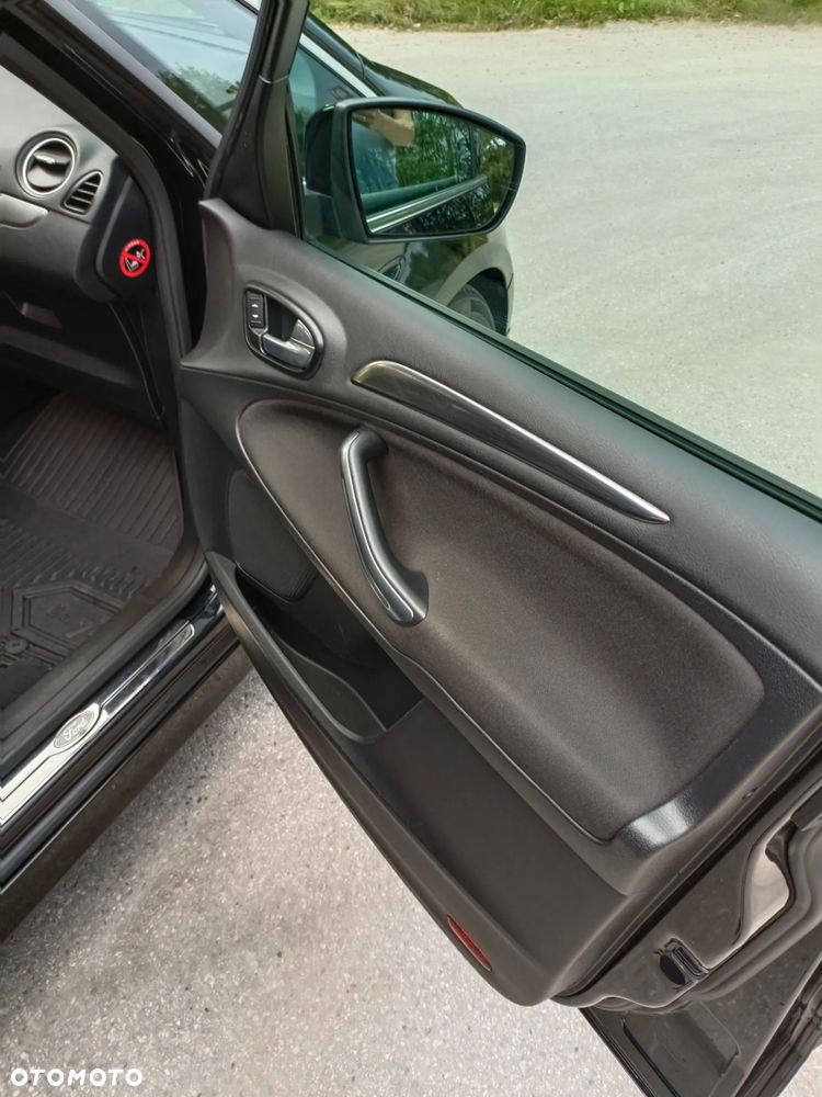Ford S-Max 2.0 TDCi DPF Titanium - 25