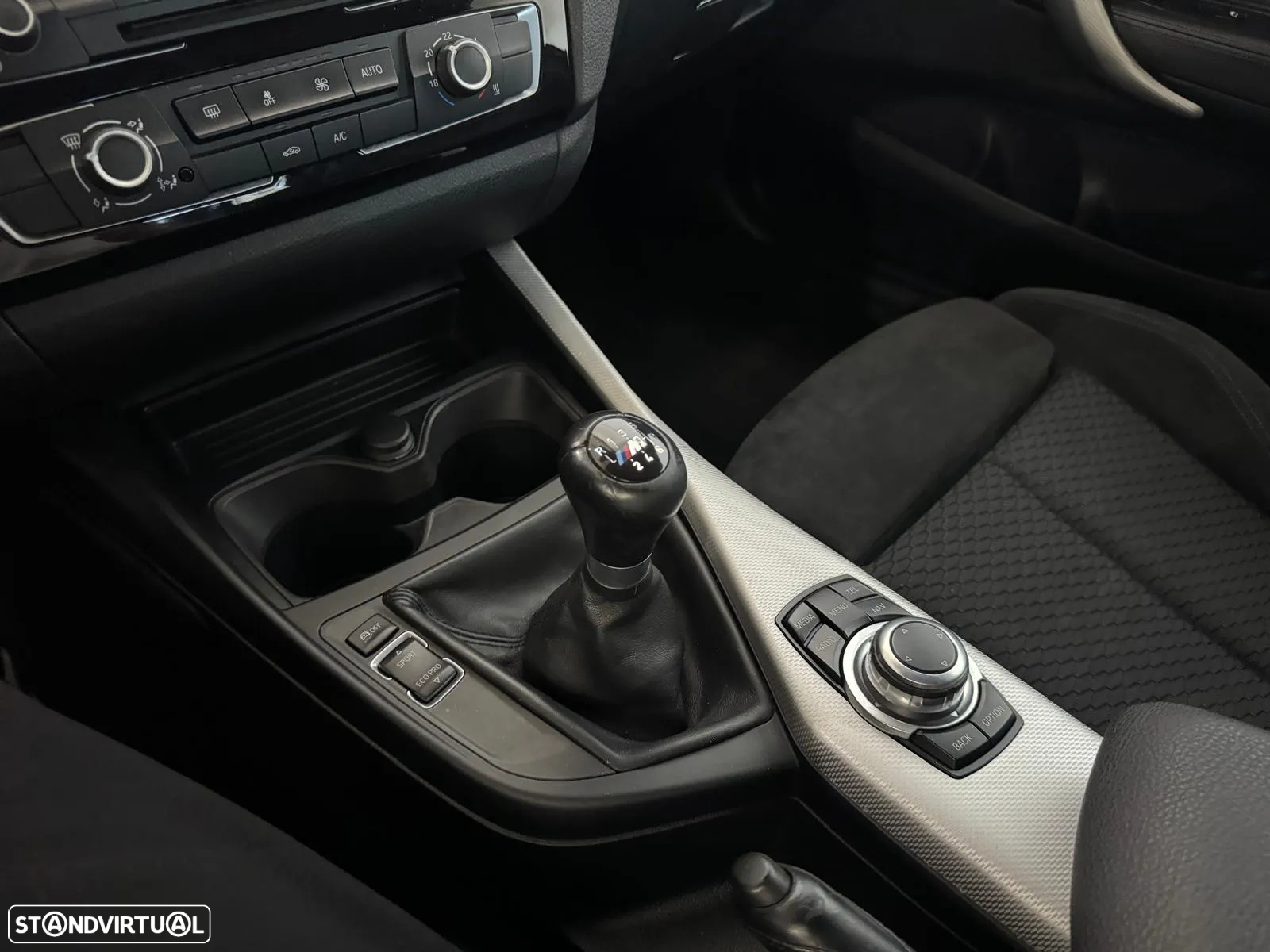 BMW 118 i Pack M - 19
