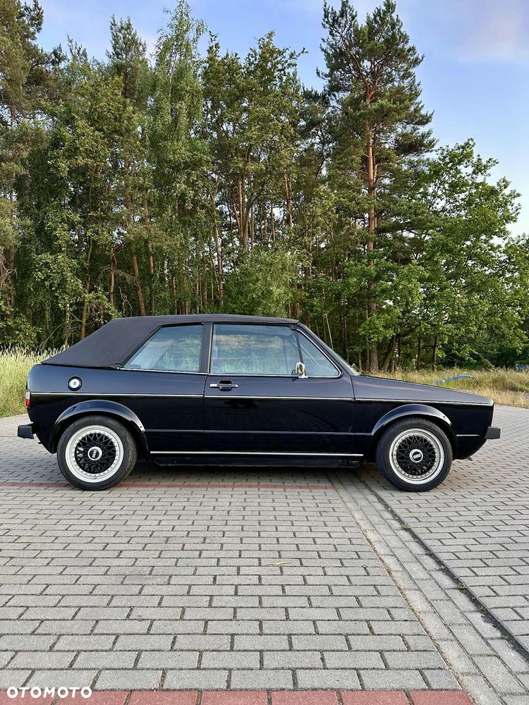 Volkswagen Golf 1.8 GL - 29