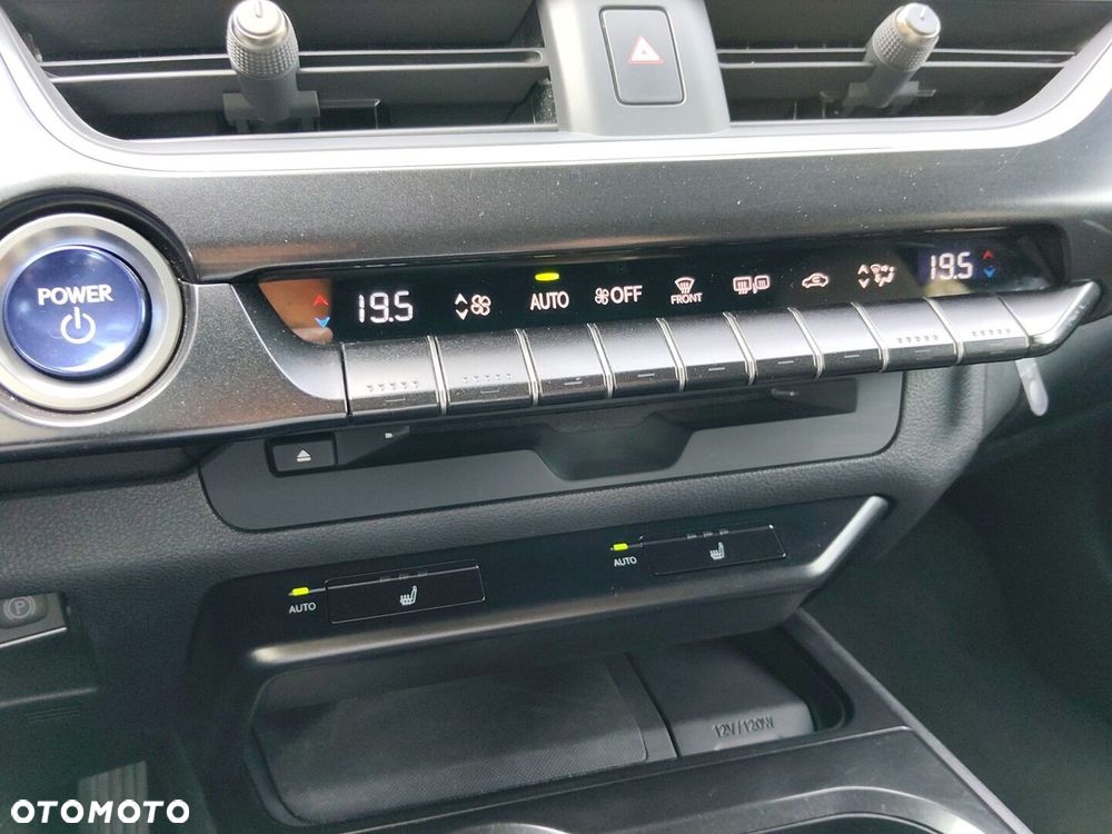 Lexus UX 250h GPF F Impression 2WD - 21