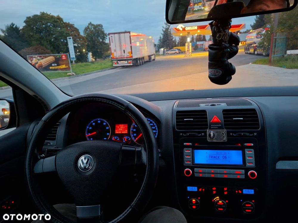 Volkswagen Golf - 4
