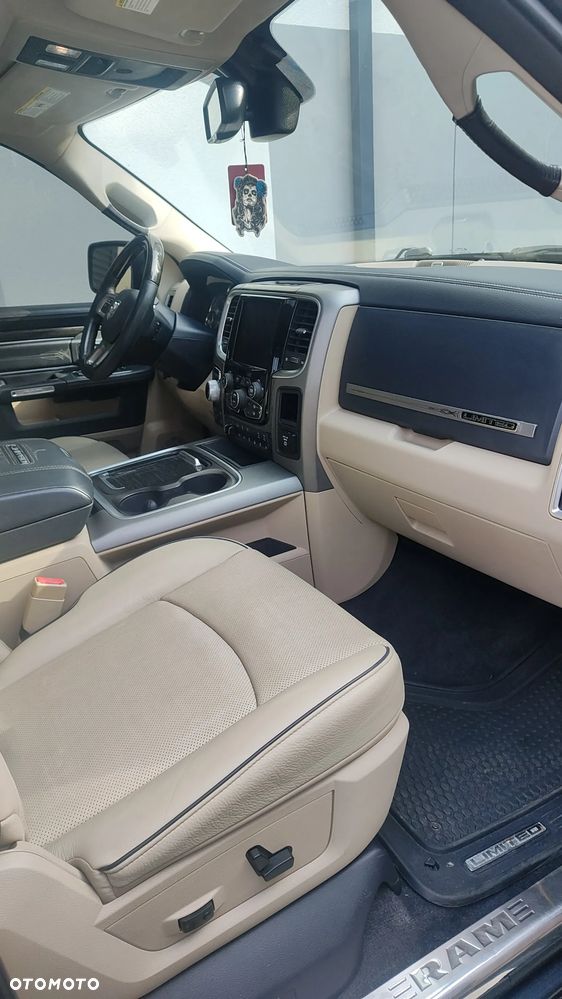 RAM 1500 - 17