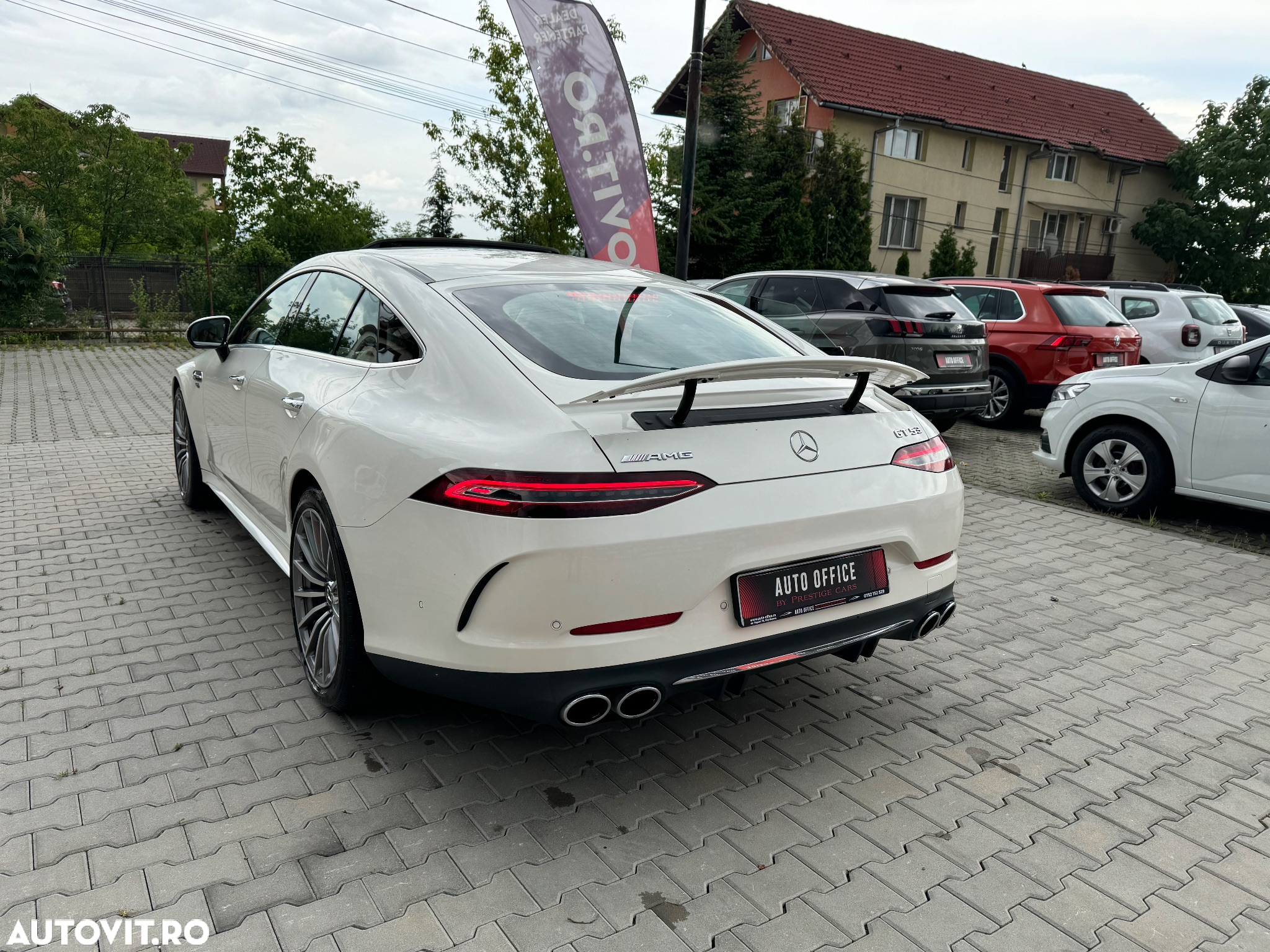 Mercedes-Benz AMG GT 53 4MATIC+ - 25