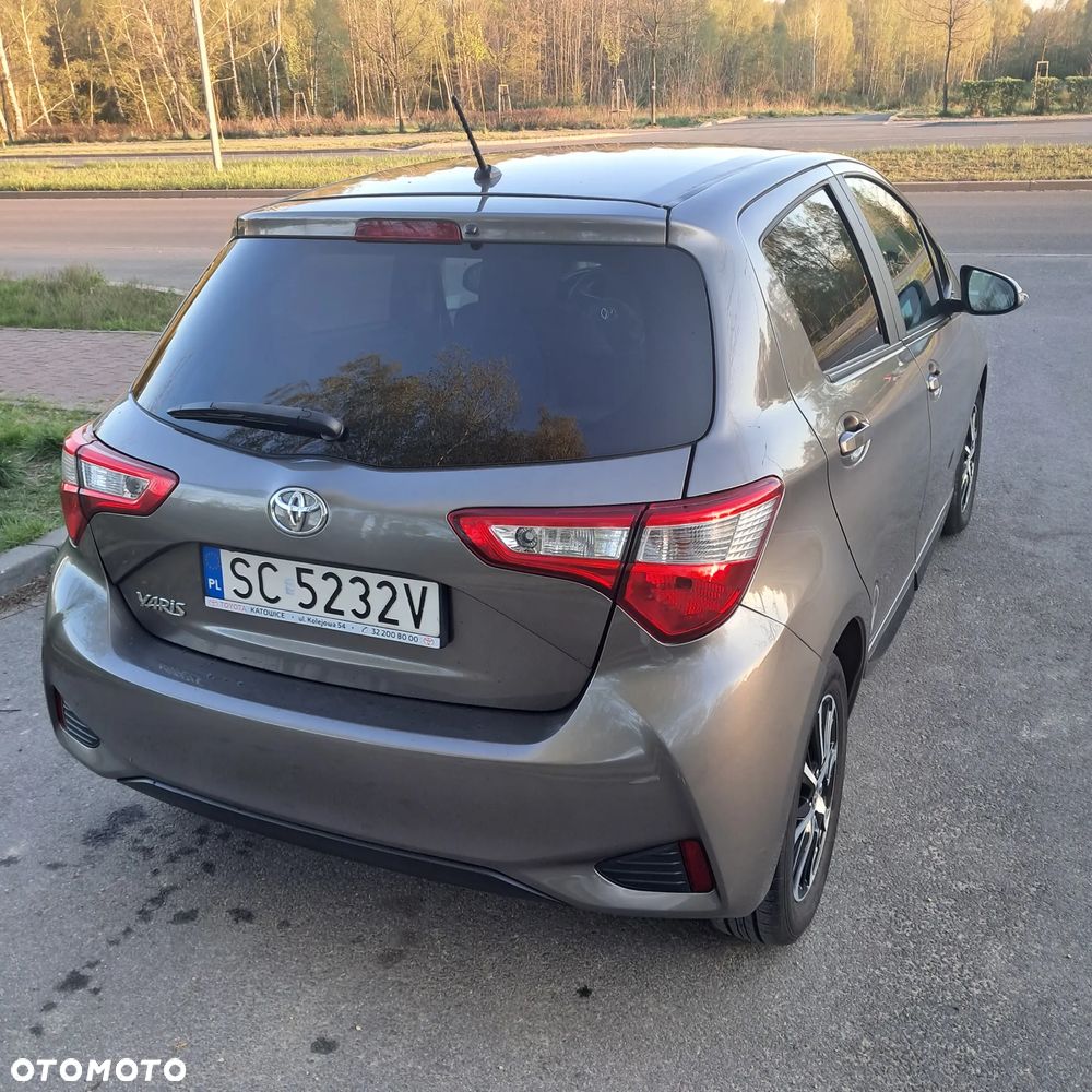 Toyota Yaris 1.5 Premium - 5